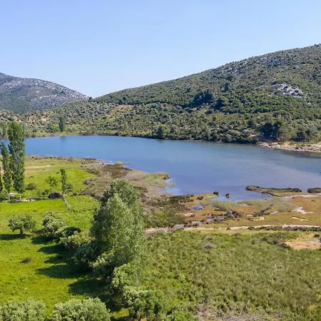 Studios Kofos Limin
