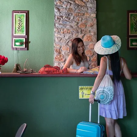 Kofos Limin * ポルト・クウフォ