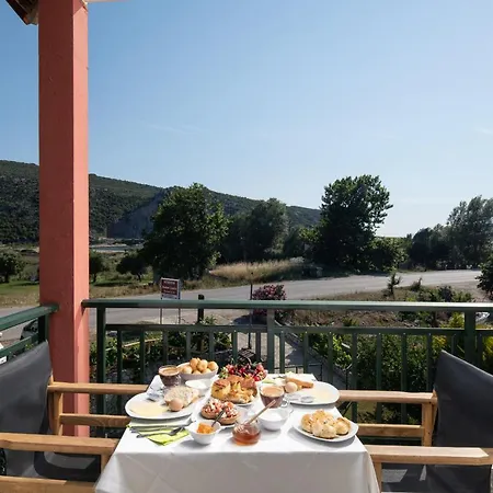 Kofos Limin アパート *