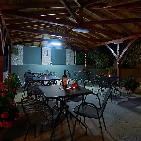 Kofos Limin * ポルト・クウフォ